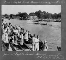 Molesey 1921 - junior eights final, Thames winning from L C W &amp; Parr&#039;s Bank