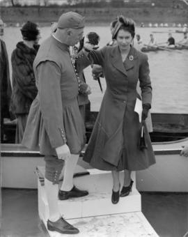 Princess Elizabeth disembarking from Enchantress, assisted by Doggett&#039;s Coat and Badge winne...
